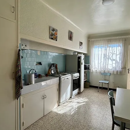 Maison Familiale A Saint-cyprien, Proche Et Commerces - Fr-1-732-75