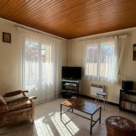 Maison Familiale A Saint-cyprien, Proche Et Commerces - Fr-1-732-75 Holiday home *