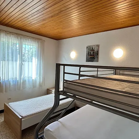 Maison Familiale A Saint-cyprien, Proche Et Commerces - Fr-1-732-75 Holiday home