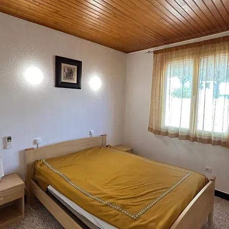 Maison Familiale A Saint-cyprien, Proche Et Commerces - Fr-1-732-75 Holiday home *
