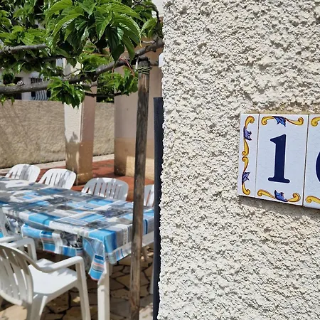 Holiday home Maison Familiale A Saint-cyprien, Proche Et Commerces - Fr-1-732-75 *